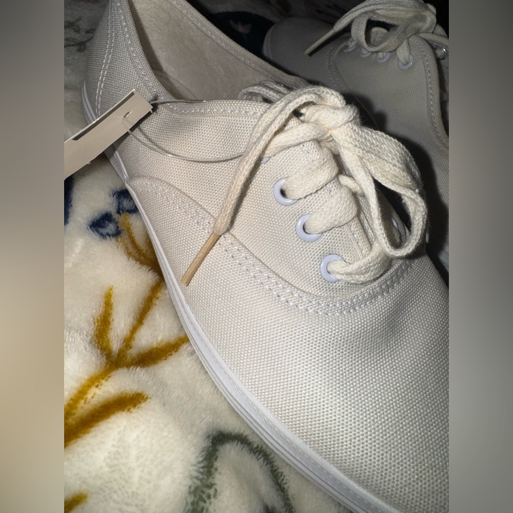 Keds Vintage Canvas Lace-Up Off White Sneakers 5.5 Women Men 4 NWT Cream Shoes - Picture 9 of 9